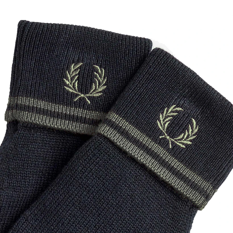 Fred Perry - Twin Tipped Merino Wool Gloves (Black / Field Grn) | HHV