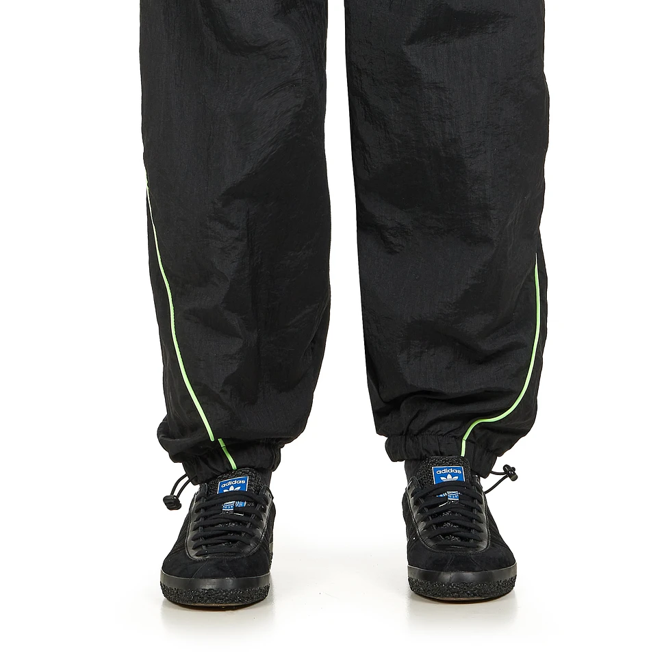 adidas - Loose Parachute Pant