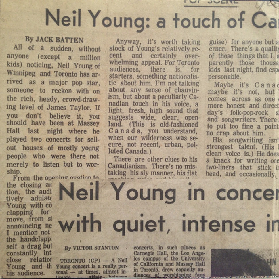 Neil Young - Massey Hall 1971
