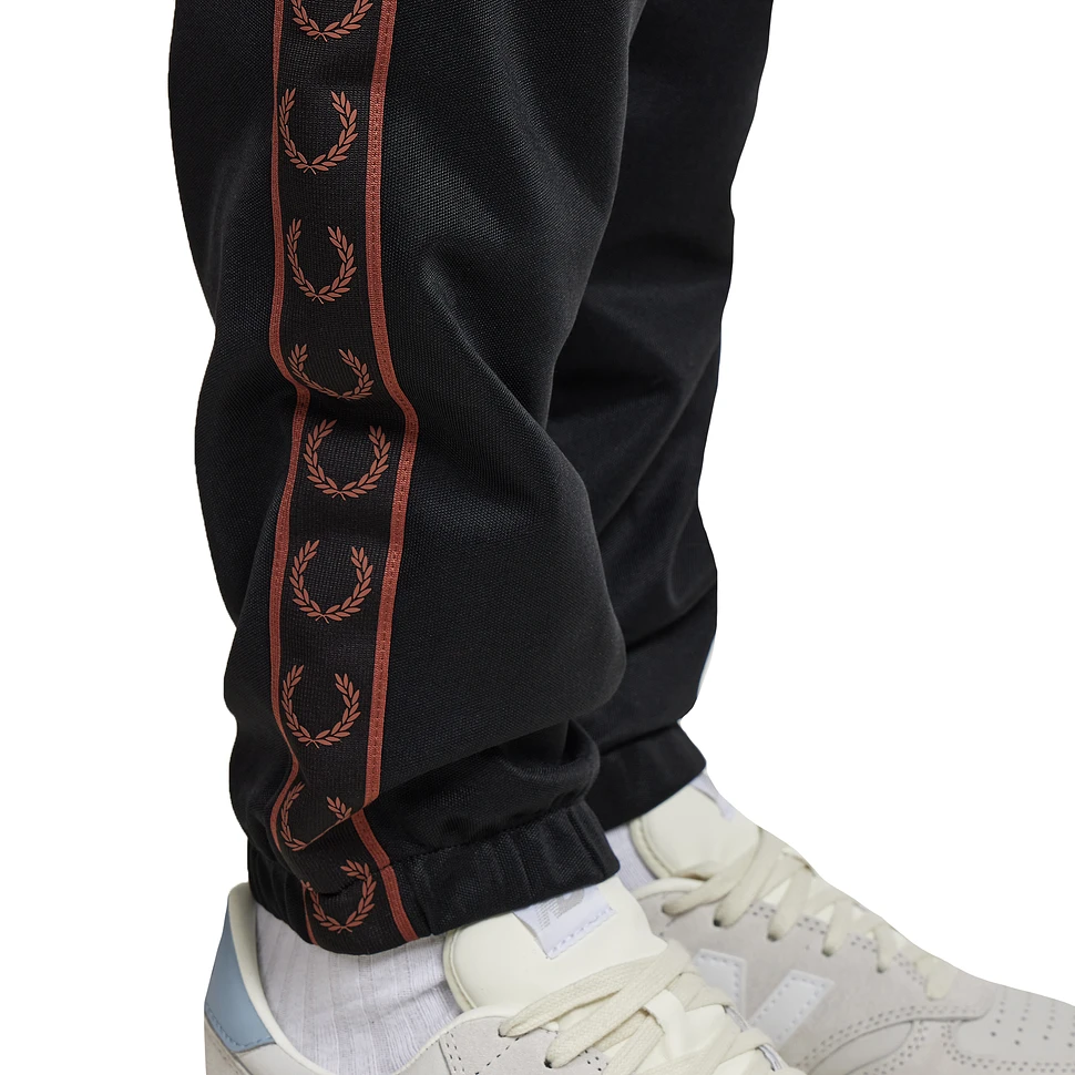 Fred Perry - Contrast Tape Track Pant