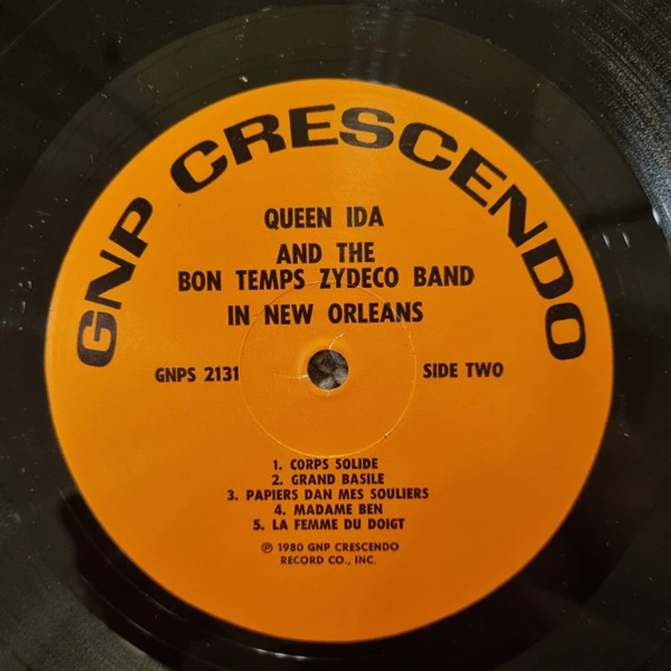 Queen Ida And The Bon Temps Zydeco Band - In New Orleans