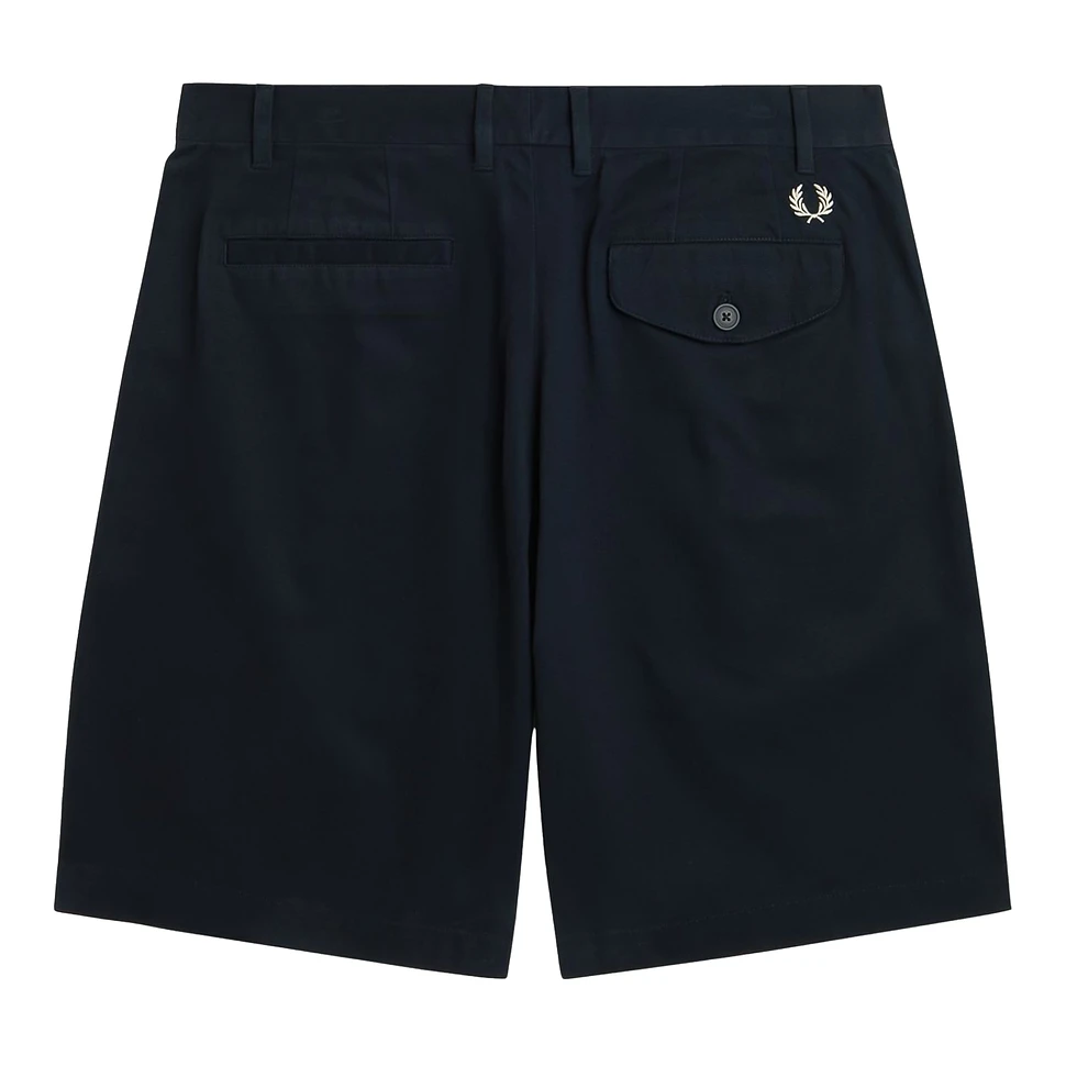 Fred Perry - Long Pleated Short