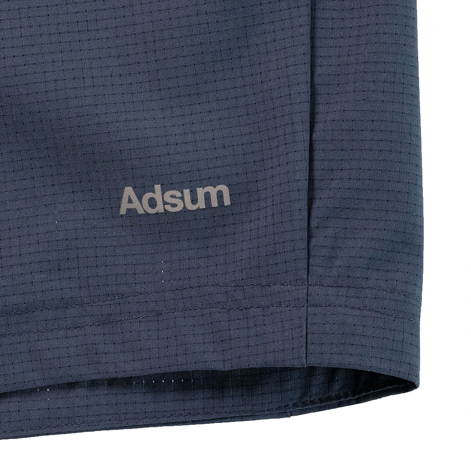 Adsum - Run Short