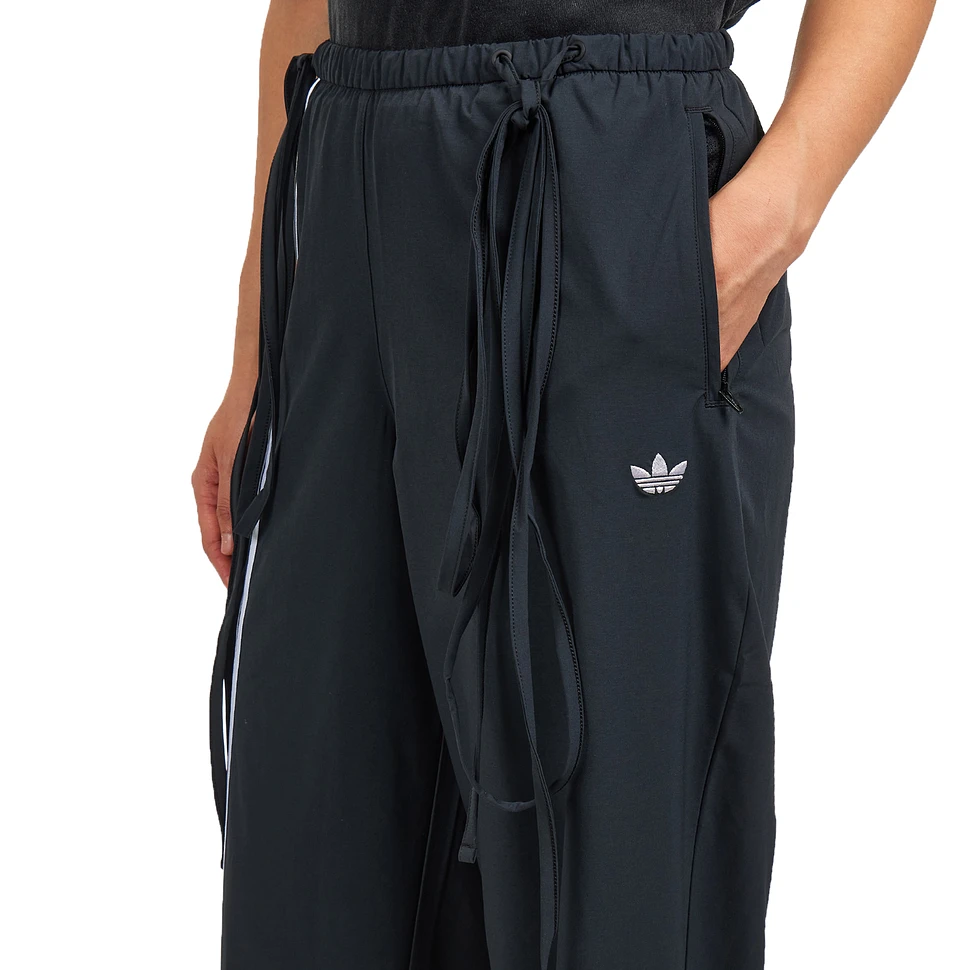 adidas - Ribbon Parachute Pants (Black) | HHV