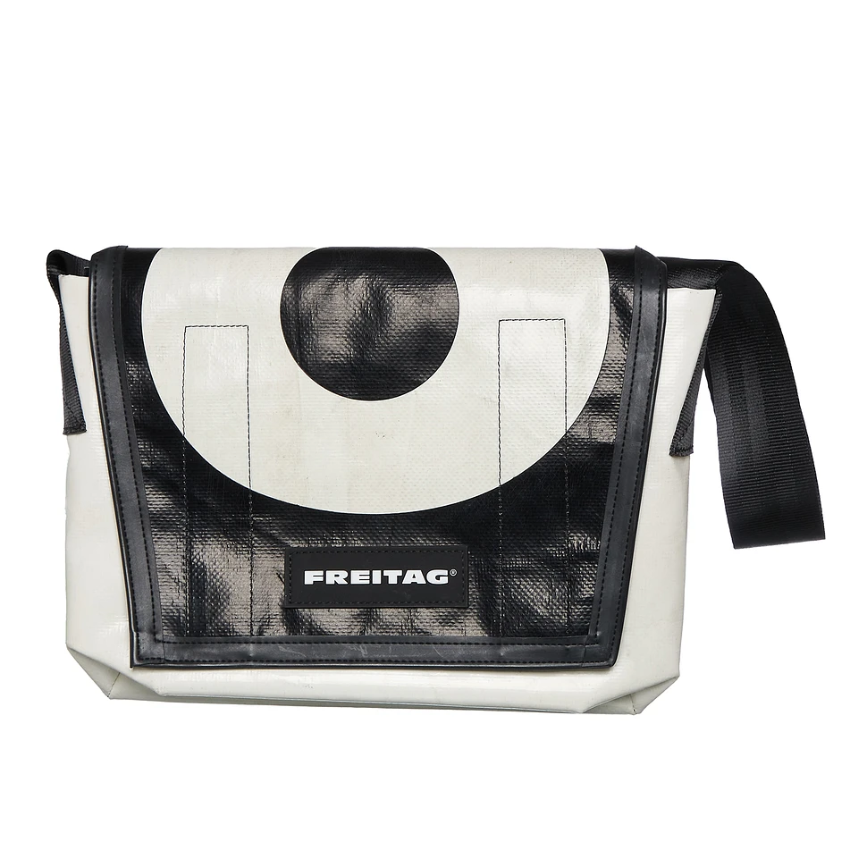 FREITAG LASSIE 旧型 FREITAG F11 LASSIE メッセンジャーバッグ 旧ロゴ