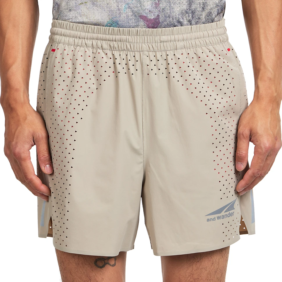 and wander x Altra - Ventilation Short Pants (Beige) | HHV