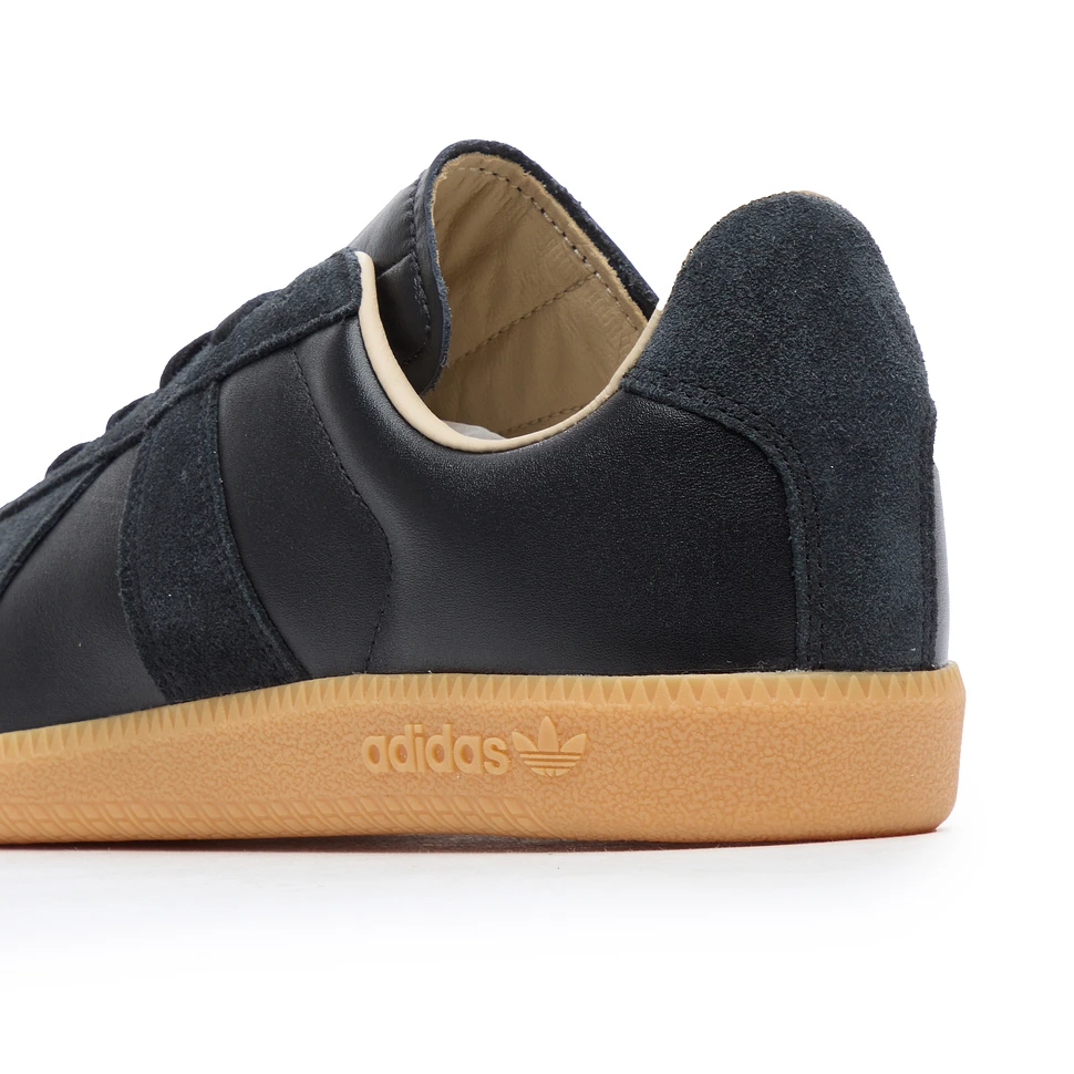 adidas - BW Army (Core Black / Core Black / Gum10) | HHV